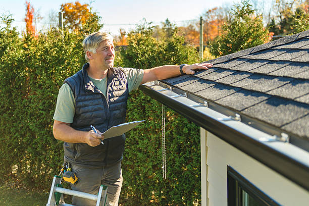 Professional Roof Replacement technician working in Frankewing, TN